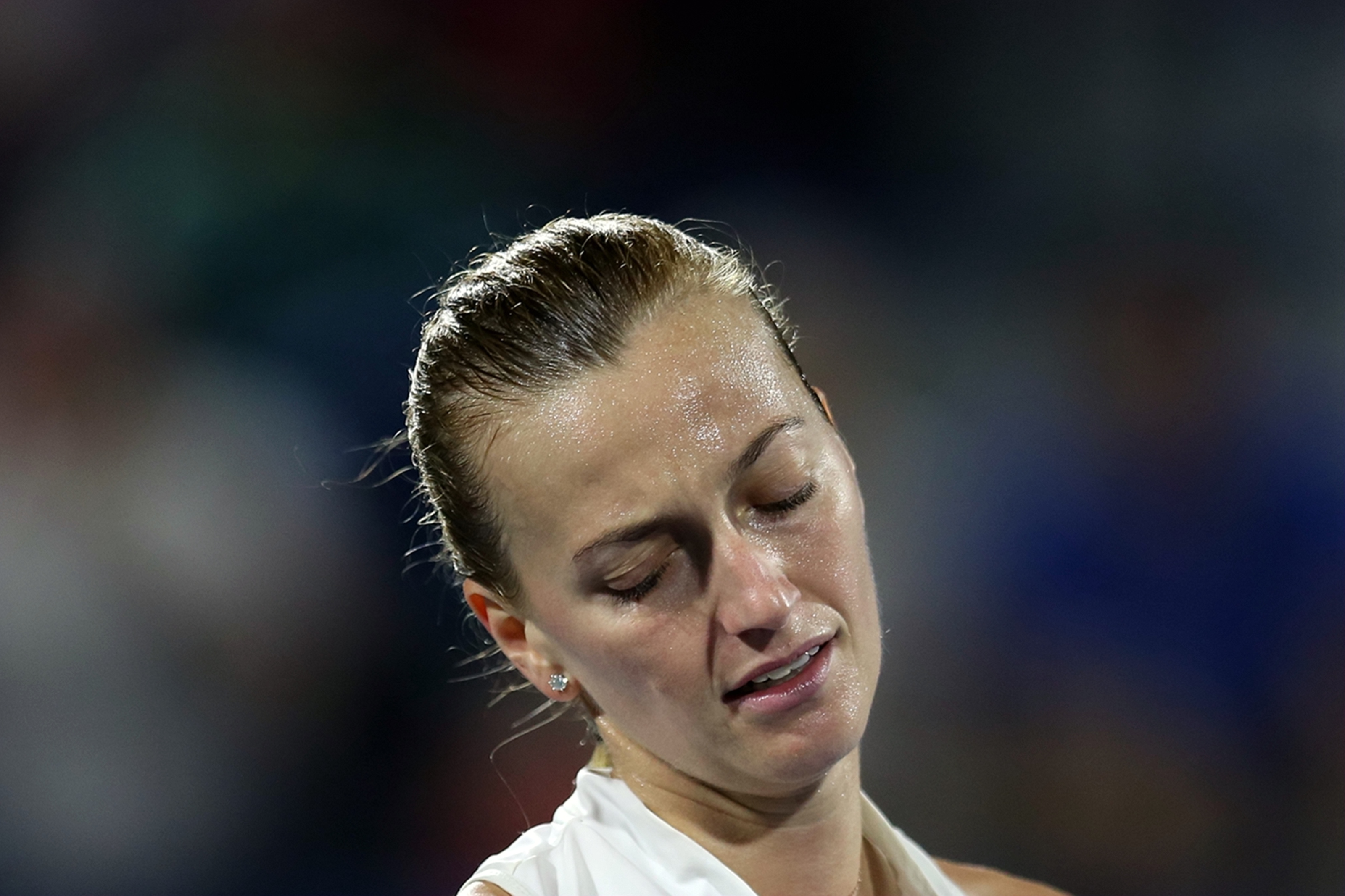 蜂鸟sports-赛后上海海港调整名单以备社区盾纽约尼克斯复出首秀备战中超之后，科维托娃在瑞士队比赛中绝杀的简单介绍-蜂鸟sports